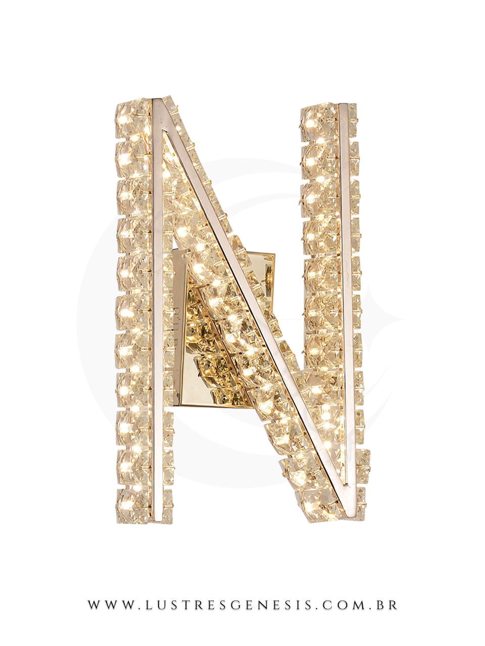 Luminária de parede em formato de N, com estrutura em metal dourado e cristais, ideal para decoração moderna.